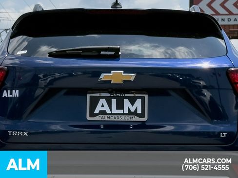 Used 2024 Chevrolet Trax LT FWD image 6
