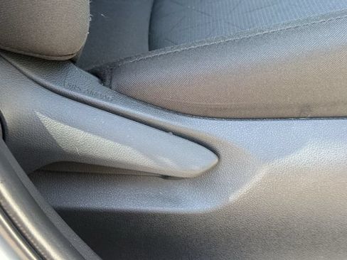 Used 2025 Toyota RAV4 XLE FWD image 30
