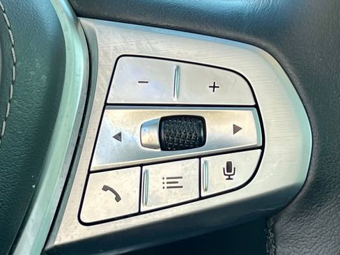 Used 2024 BMW X7 xDrive40i w/ Premium Package image 39