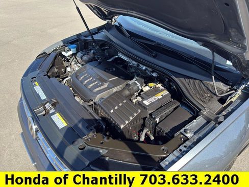 Used 2021 Volkswagen Tiguan SE w/ 3rd Row Seat Package AWD/4WD image 30