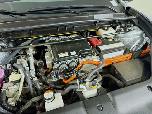 Used 2025 Lexus RZ 450e AWD/4WD image 31