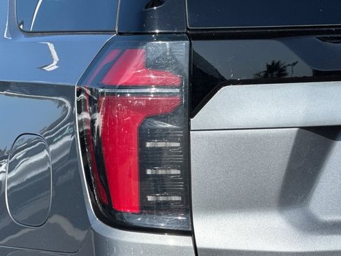 Used 2025 Chevrolet Tahoe Z71 image 44