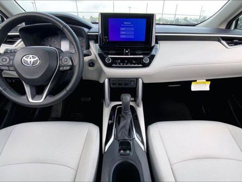 Certified 2023 Toyota Corolla Cross LE FWD image 15