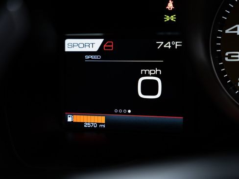 Used 2021 Ferrari F8 Tributo image 21