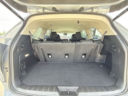 Used 2026 Subaru Ascent Premium image 23