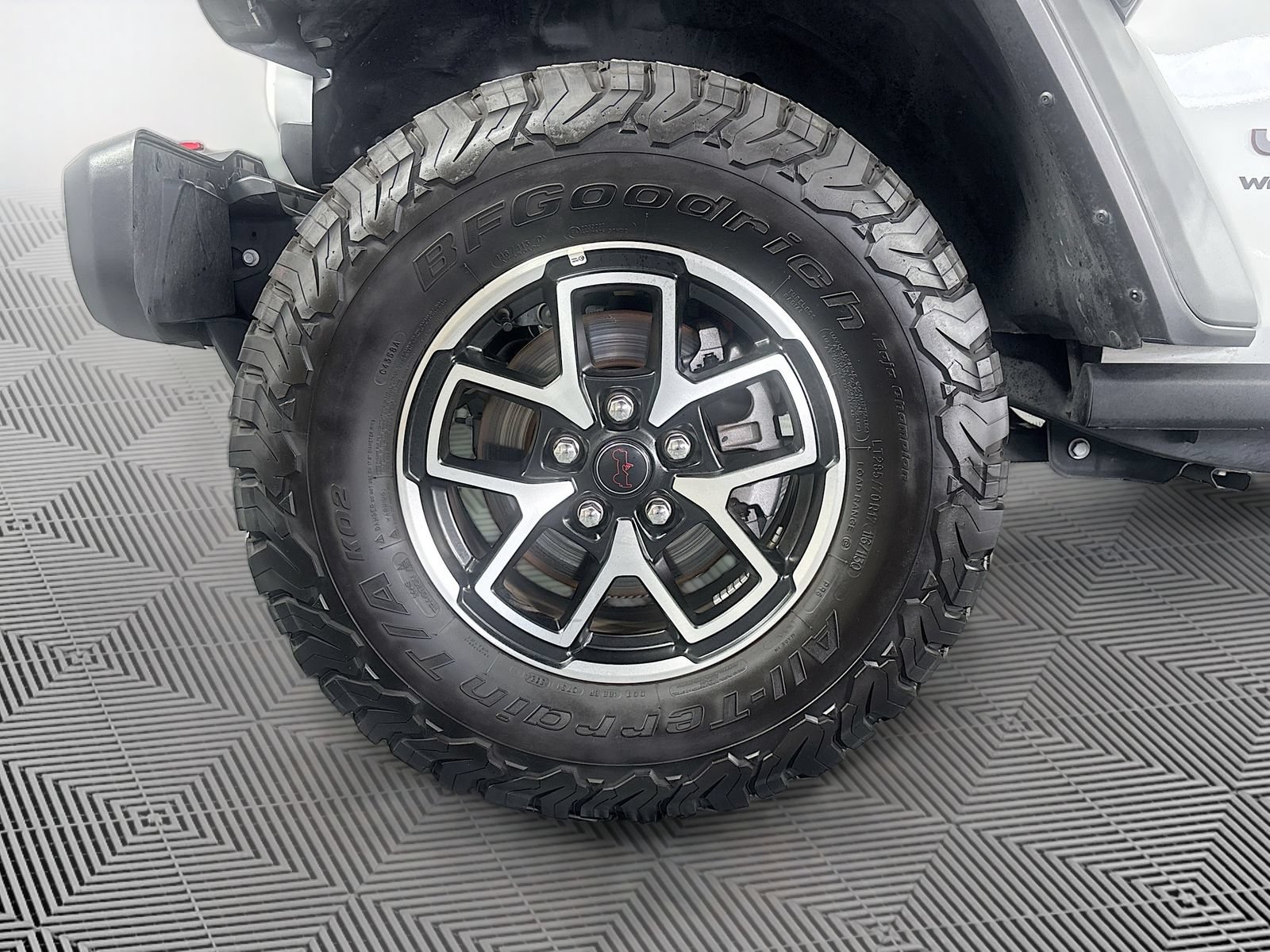 Used 2025 Jeep Wrangler Unlimited Rubicon AWD/4WD image 28