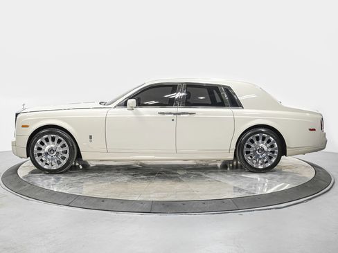 Used 2004 Rolls-Royce Phantom Sedan RWD image 2