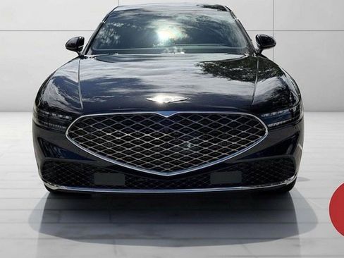 Used 2025 Genesis G90 3.5T image 4