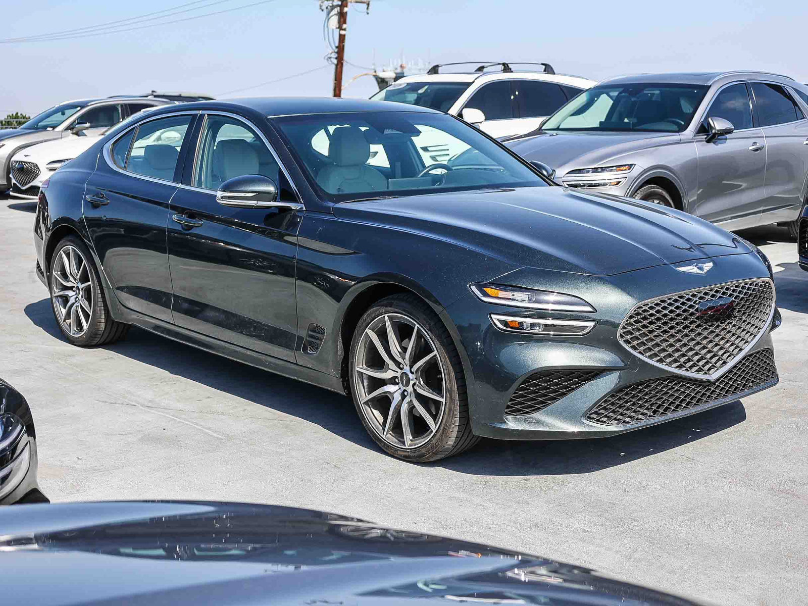 Used 2023 Genesis G70 2.0T RWD image 3