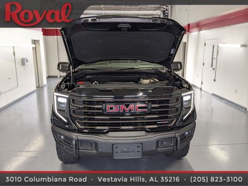 Used 2024 GMC Sierra 1500 AT4X image 26