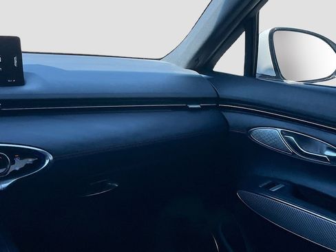 Used 2025 Genesis GV70 3.5T Sport image 24