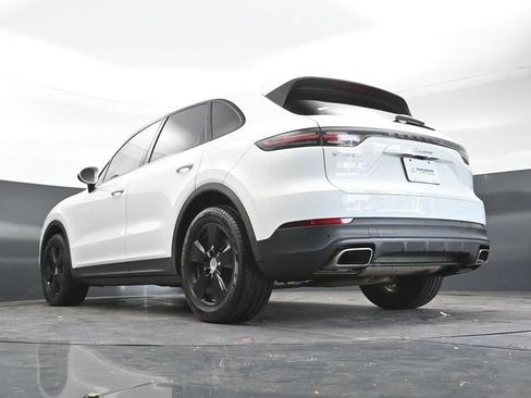 Used 2020 Porsche Cayenne AWD/4WD image 32