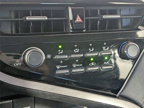 Certified 2021 Toyota Camry LE FWD image 20