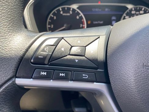Used 2025 Nissan Altima 2.5 SV FWD image 26