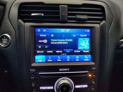 Used 2019 Ford Fusion Titanium FWD image 25
