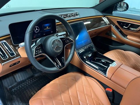 Used 2025 Mercedes-Benz S 580 4MATIC Sedan image 21