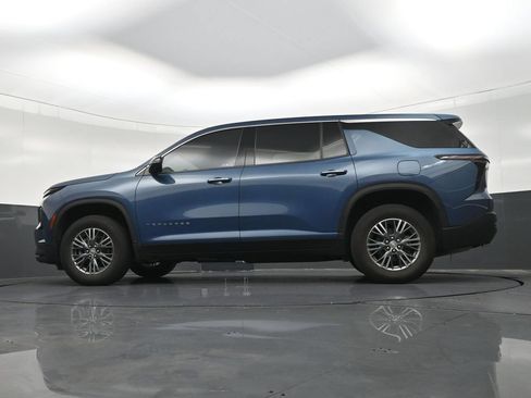 Used 2024 Chevrolet Traverse LS FWD image 26