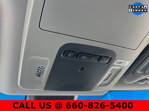 Used 2018 Toyota Camry XLE image 13