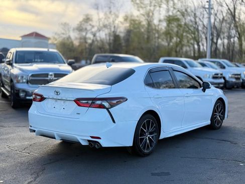 Used 2021 Toyota Camry SE FWD image 7