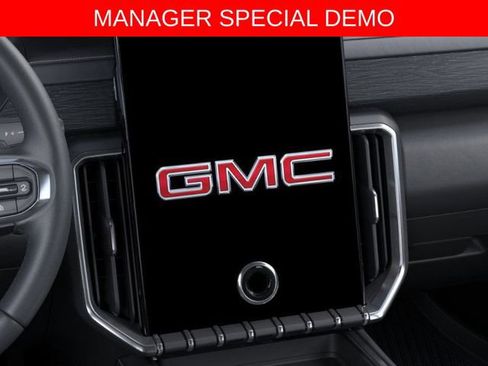 Used 2026 GMC Acadia Elevation w/ Elevation Premium Package AWD/4WD image 20
