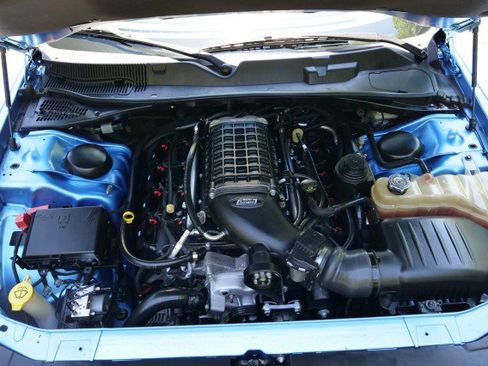 Used 2016 Dodge Challenger R/T Plus RWD image 7