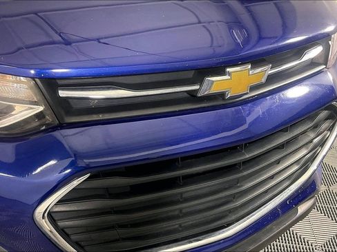 Used 2017 Chevrolet Trax LS AWD/4WD image 34