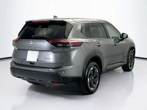 Used 2024 Nissan Rogue SV AWD/4WD image 5