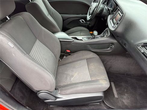 Used 2017 Dodge Challenger SXT w/ Blacktop Package RWD image 13
