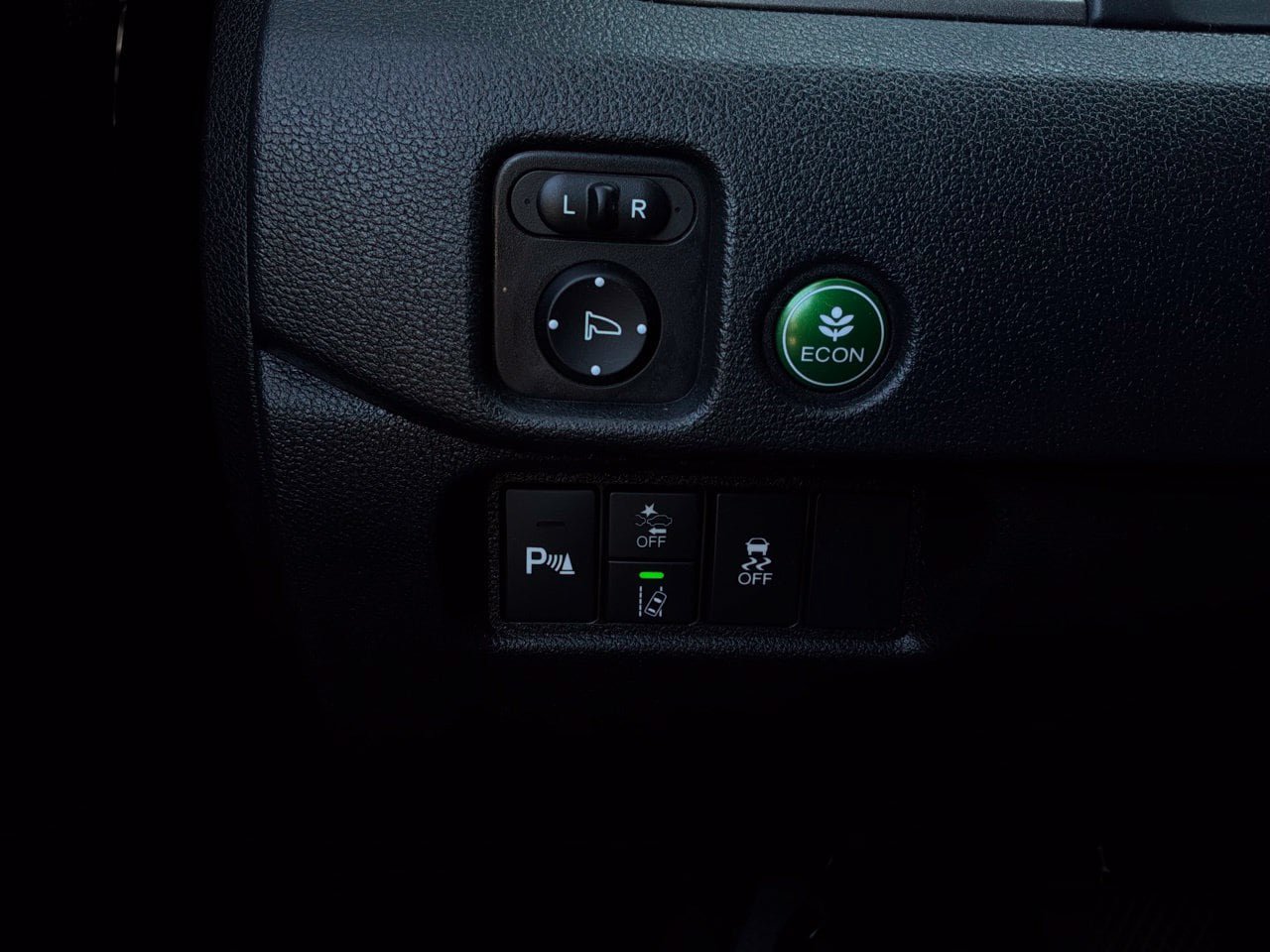 Used 2025 Honda Passport EX-L image 27