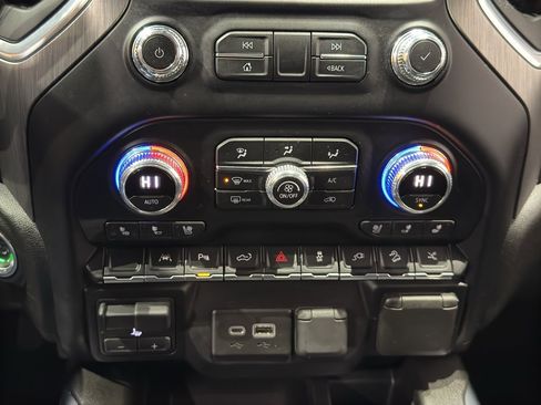 Used 2021 GMC Sierra 1500 Denali w/ Denali Premium Package image 36