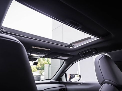 Certified 2025 Lexus UX 300h FWD w/ Accessory Package (Z2) image 22