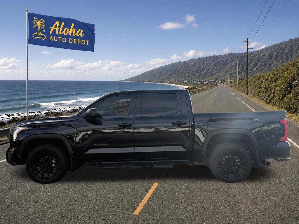 Used 2025 Toyota Tundra SR5 w/ SR5 Premium Package AWD/4WD image 2
