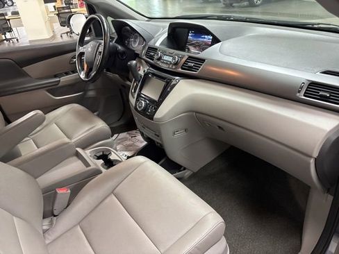 Used 2017 Honda Odyssey Touring image 10