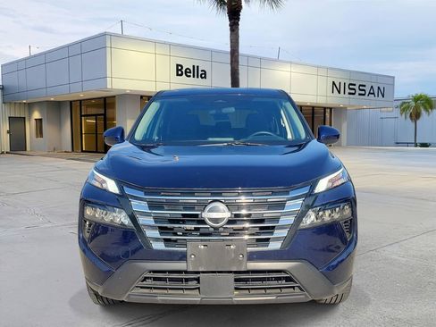 Used 2025 Nissan Rogue SV image 10