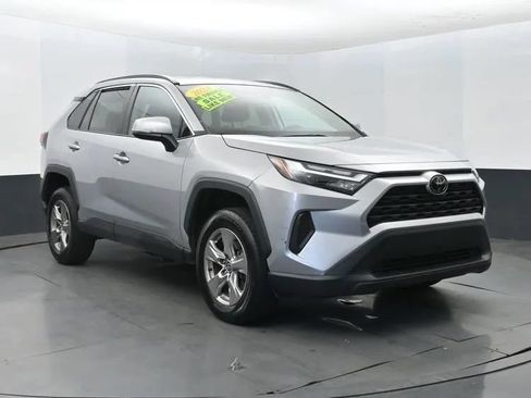 Used 2024 Toyota RAV4 XLE FWD image 2