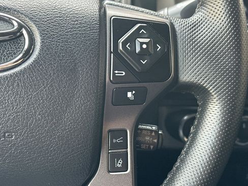 Used 2023 Toyota Tacoma TRD Off-Road image 31