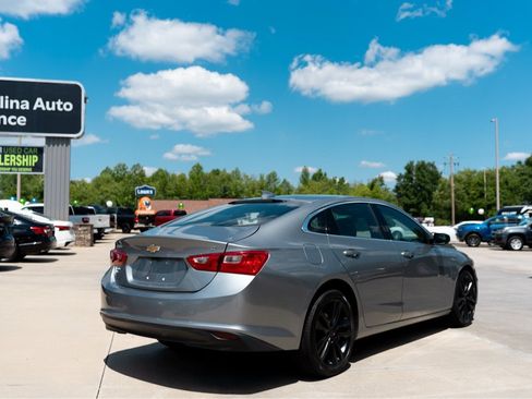 Used 2023 Chevrolet Malibu LT FWD image 4