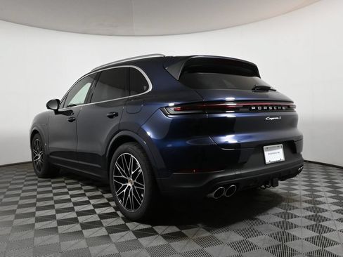 Used 2026 Porsche Cayenne S AWD/4WD image 3