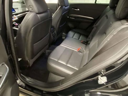 Used 2024 Cadillac XT4 Premium Luxury image 9