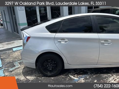 Used 2015 Toyota Prius Three FWD image 13
