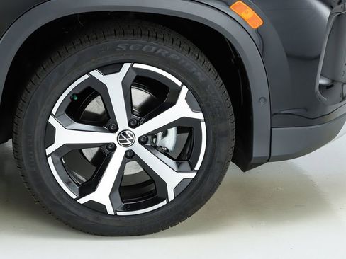 New 2026 Volkswagen Tiguan SE image 52