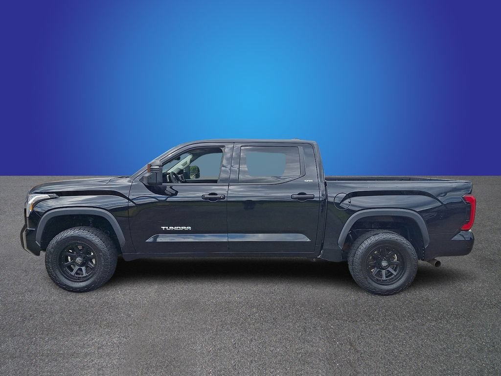 Used 2022 Toyota Tundra SR5 w/ SR5 Convenience Package AWD/4WD image 7