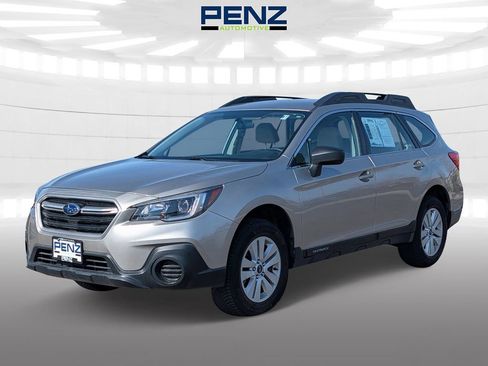 Used 2018 Subaru Outback 2.5i AWD/4WD image 3