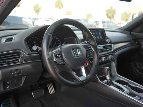 Used 2020 Honda Accord Sport image 2
