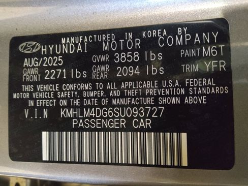 Used 2025 Hyundai Elantra Sport FWD image 33