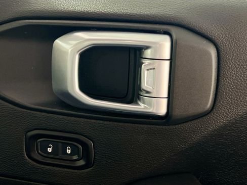 Used 2022 Jeep Gladiator Rubicon image 32