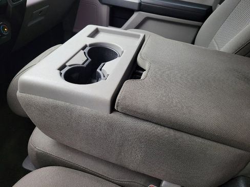 Used 2017 Ford F150 XLT AWD/4WD image 26