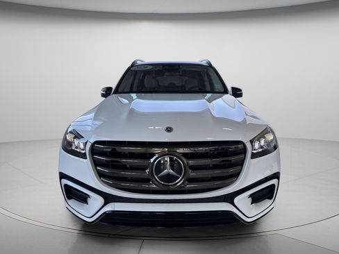 Certified 2026 Mercedes-Benz GLS 450 4MATIC image 8