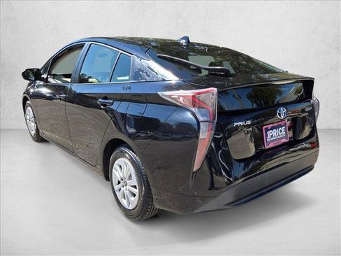 Used 2016 Toyota Prius Two image 8