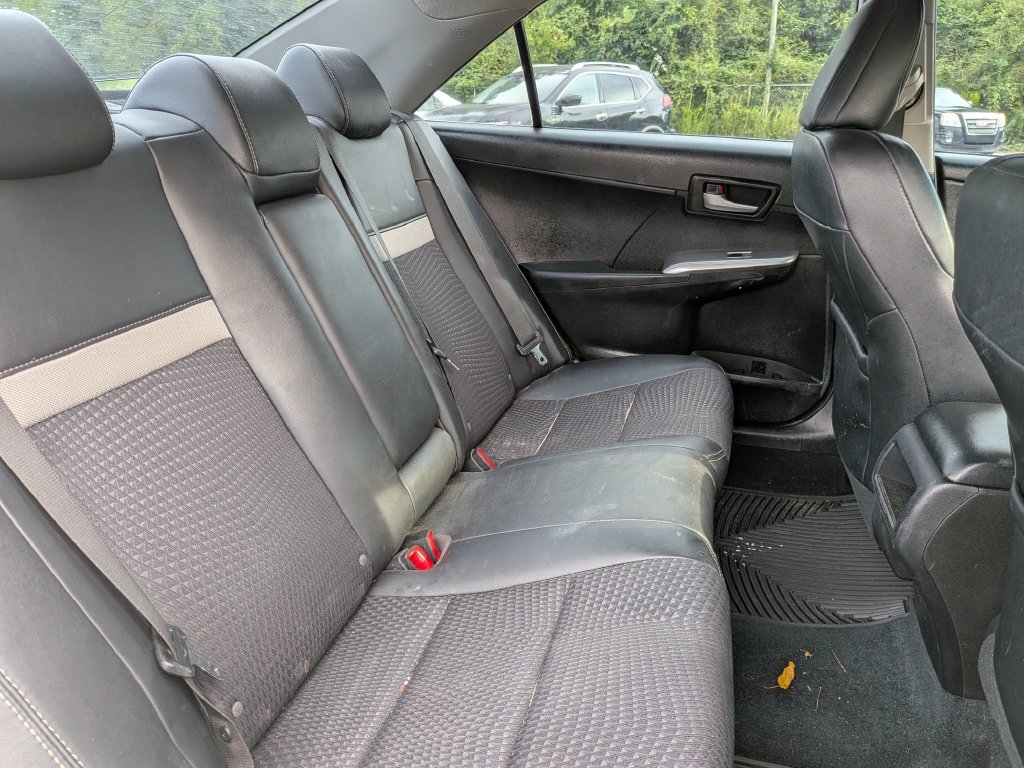 Used 2012 Toyota Camry SE FWD image 22